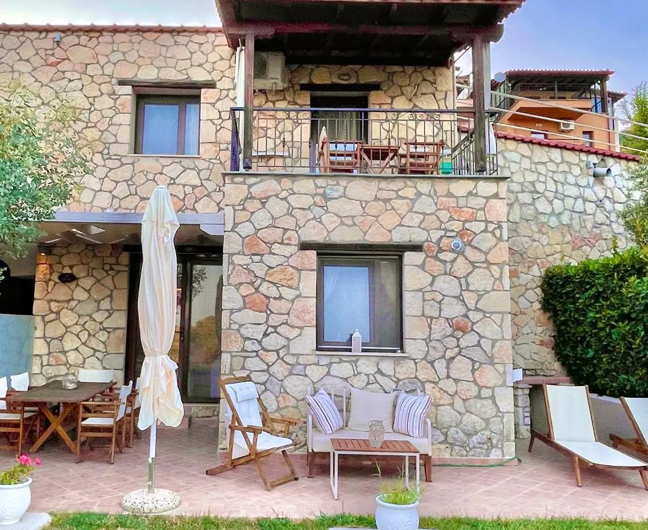 Koumaros Villas Агия-Параскеви